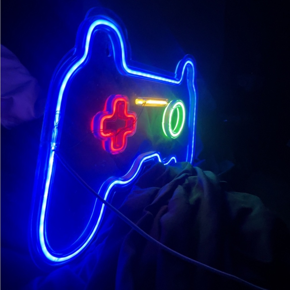 Neon Game Controller Sign - Picture 3 of 5